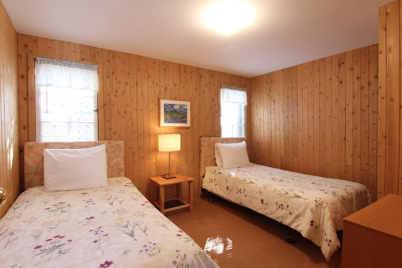 Birch Cliff Lodge On Baptiste Lake Highland Grove Ngoại thất bức ảnh